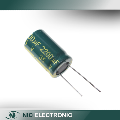 خازن الکترولیتی 2200UF/35V-16X25-105C-GREEN